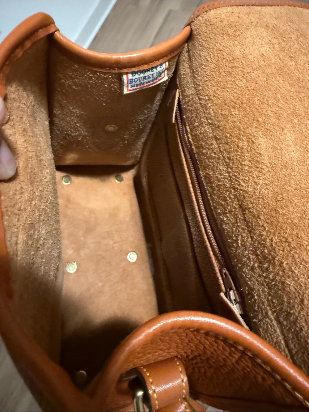 Vintage Dooney and Bourke Small Essex - Picture 7 of 10